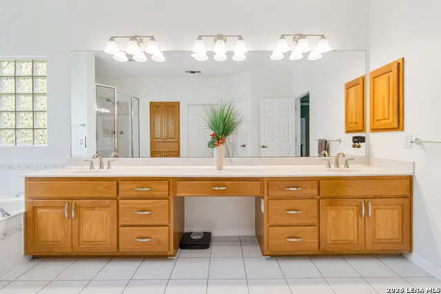 21927 PARK VIEW DR Garden Ridge, TX 78266
