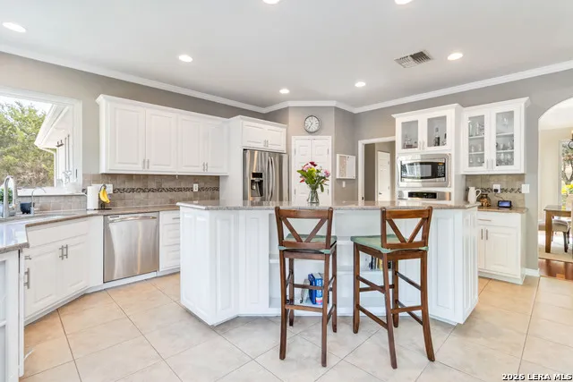 21927 PARK VIEW DR Garden Ridge, TX 78266
