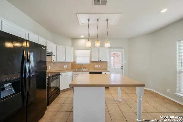 124 RUSTIC TRL Cibolo, TX 78108