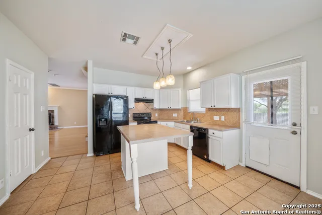 124 RUSTIC TRL Cibolo, TX 78108