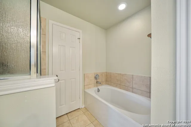 124 RUSTIC TRL Cibolo, TX 78108