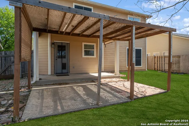 124 RUSTIC TRL Cibolo, TX 78108