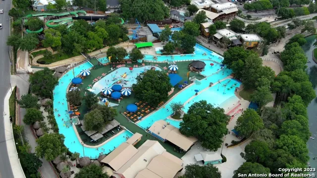 465 S GUENTHER AVE New Braunfels, TX 78130