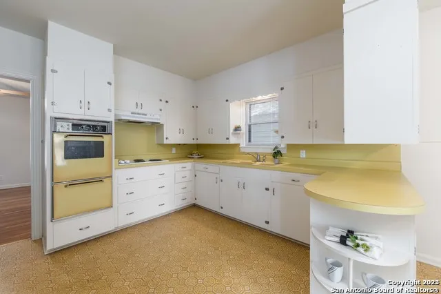 465 S GUENTHER AVE New Braunfels, TX 78130