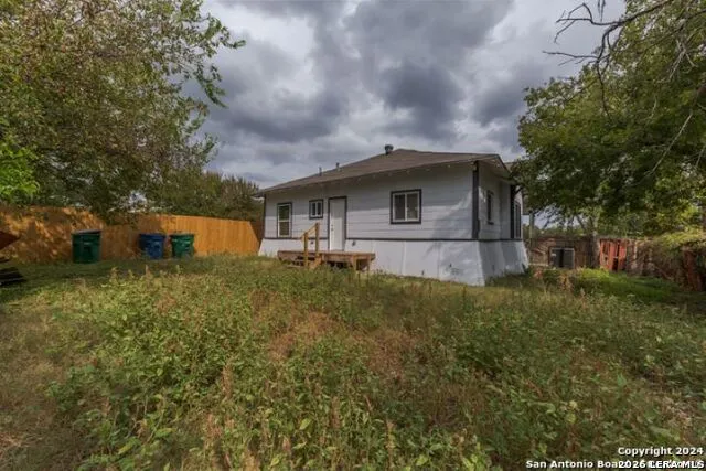 103 S MITTMAN ST San Antonio, TX 78203