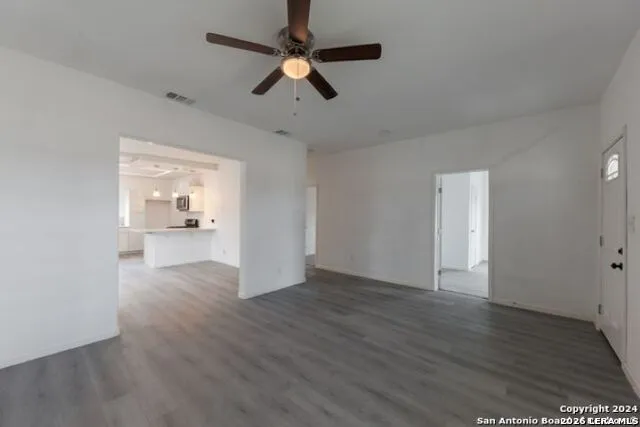 103 S MITTMAN ST San Antonio, TX 78203