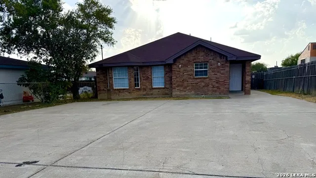 3185 SUENO CIR Unit 1 Eagle Pass, TX 78852