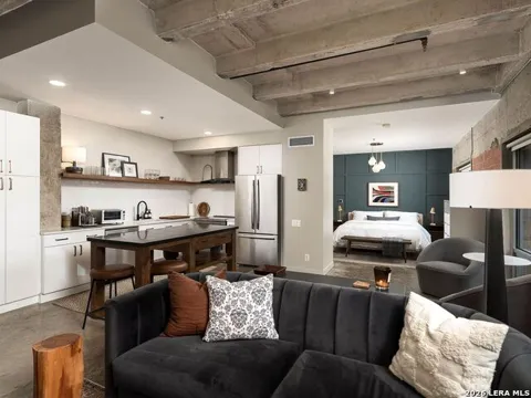1115 S ALAMO ST Unit 2304