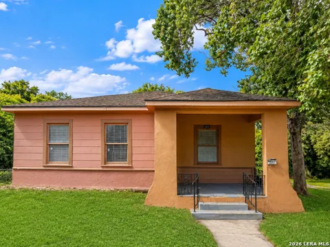 1023 W FRENCH PL