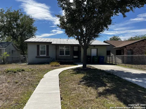 726 JOHN ADAMS DR