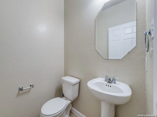 1507 Barons Den San Antonio, TX 78245