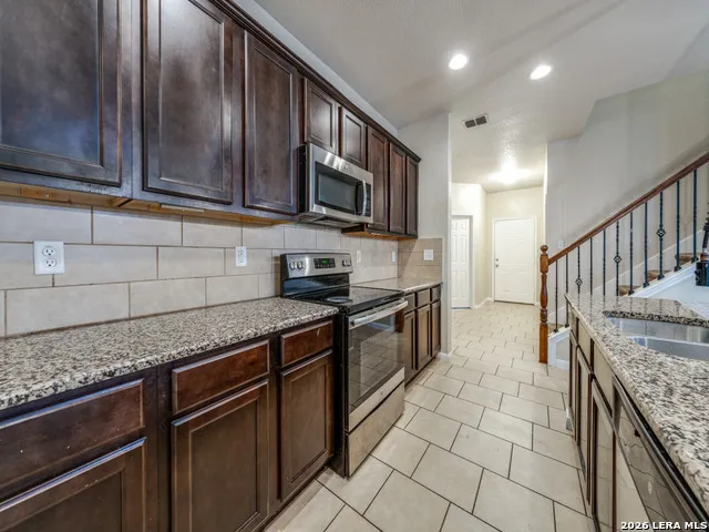 1507 Barons Den San Antonio, TX 78245