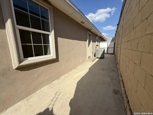 1481 CECILIO ST Unit UNIT B Eagle Pass, TX 78852