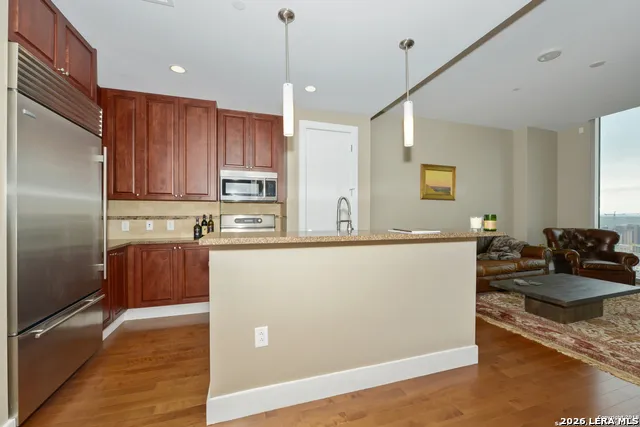 610 E Market St Unit 2704 San Antonio, TX 78205