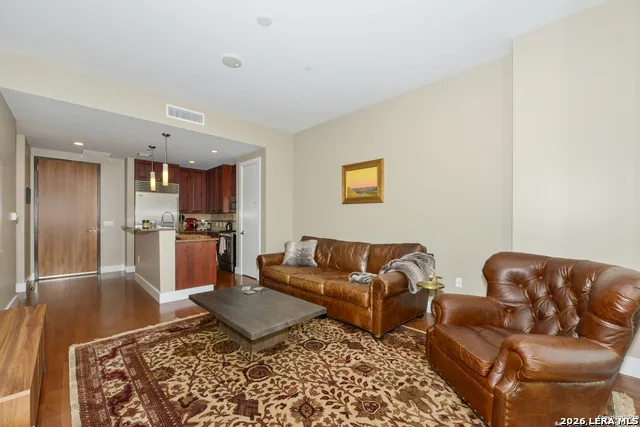 610 E Market St Unit 2704 San Antonio, TX 78205
