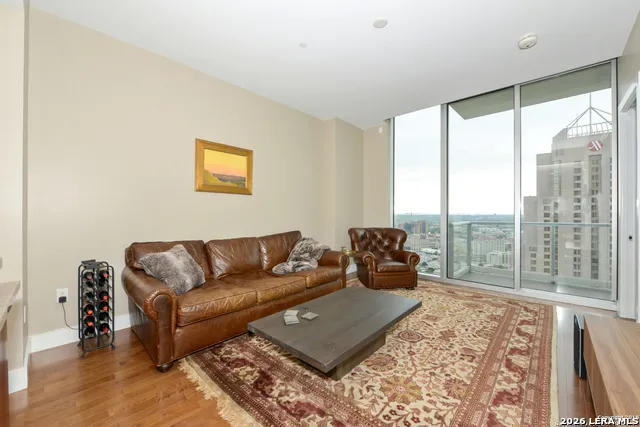 610 E Market St Unit 2704 San Antonio, TX 78205