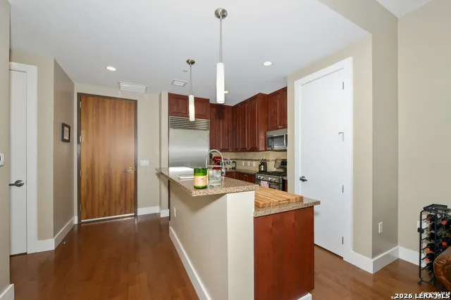 610 E Market St Unit 2704 San Antonio, TX 78205