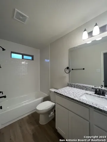 13851 Enzo Gate Unit 102 San Antonio, TX 78253