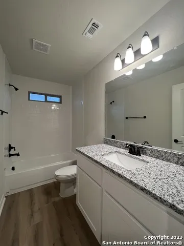 13851 Enzo Gate Unit 102 San Antonio, TX 78253
