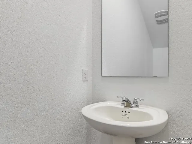 32142 ESCAROLE BND Bulverde, TX 78163