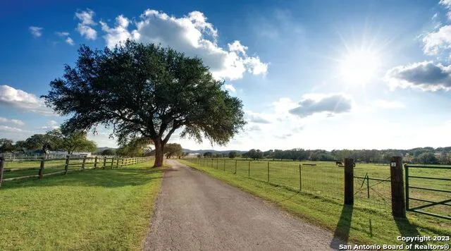 32142 ESCAROLE BND Bulverde, TX 78163