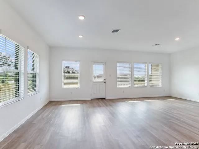 32142 ESCAROLE BND Bulverde, TX 78163