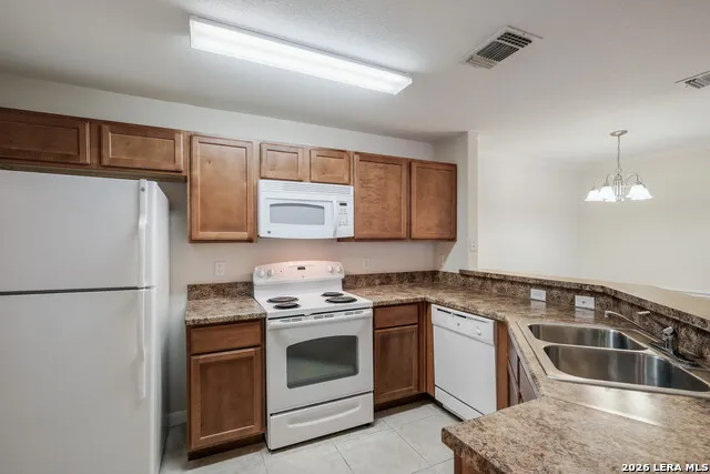 7323 Snowden Rd Unit 3201 San Antonio, TX 78240
