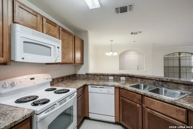 7323 Snowden Rd Unit 3201 San Antonio, TX 78240