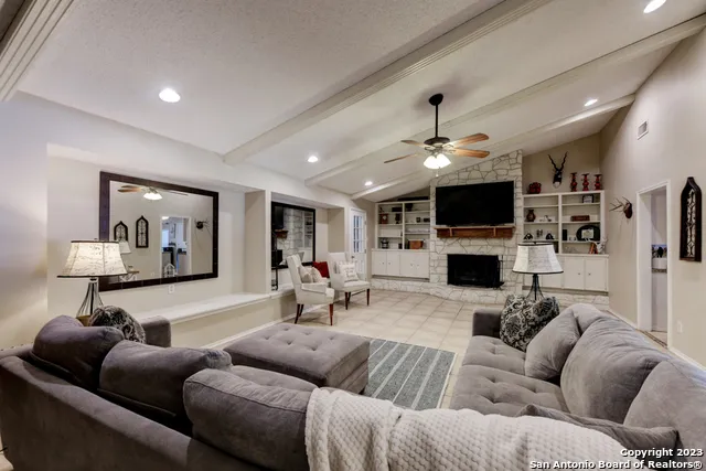 1229 RAPIDS RD New Braunfels, TX 78130