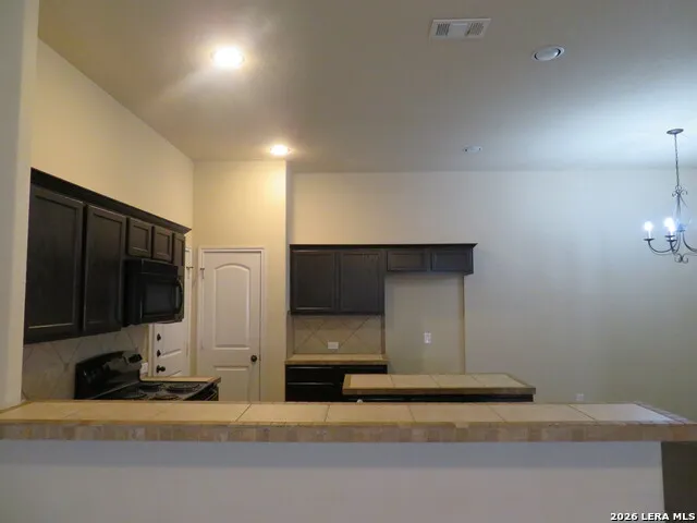 554 CREEKSIDE CIR New Braunfels, TX 78130