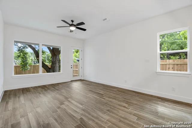 214 Connelly St Unit 1 San Antonio, TX 78203