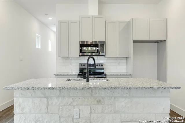 214 Connelly St Unit 1 San Antonio, TX 78203