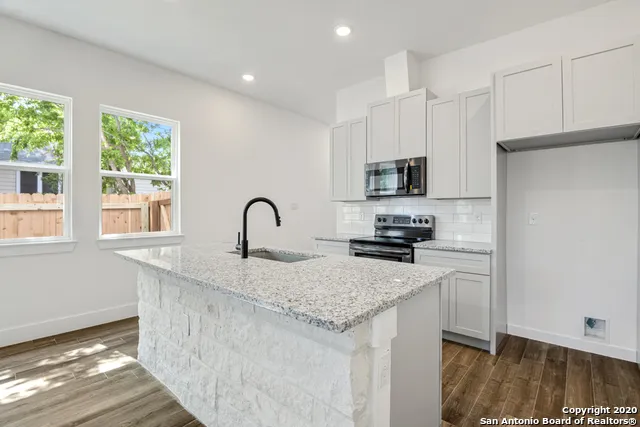 214 Connelly St Unit 1 San Antonio, TX 78203