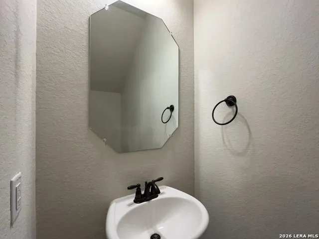 2515 Lynwood Bend Unit 102 San Antonio, TX 78245