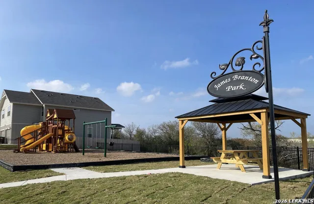 2515 Lynwood Bend Unit 102 San Antonio, TX 78245