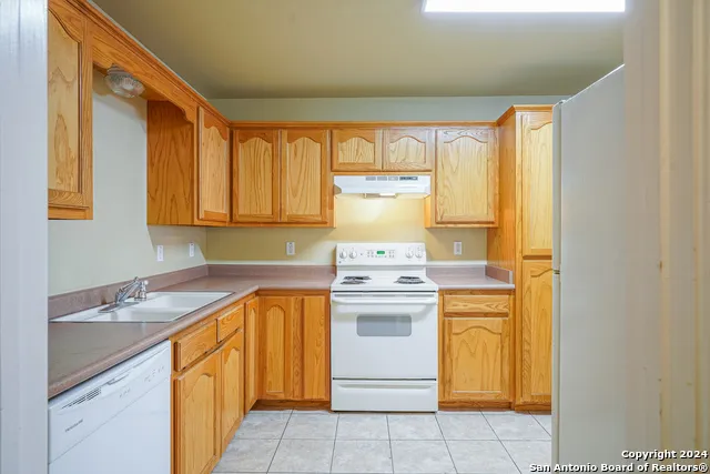 1043 Misty Acres Dr New Braunfels, TX 78130