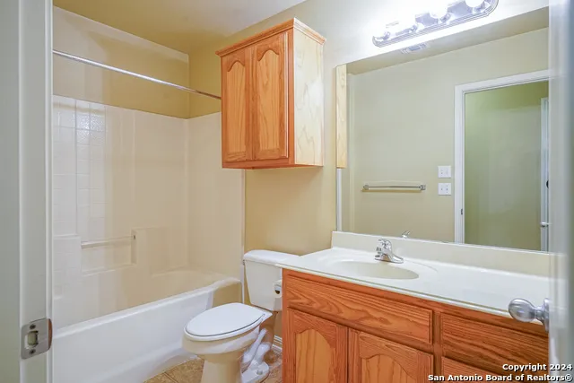 1043 Misty Acres Dr New Braunfels, TX 78130