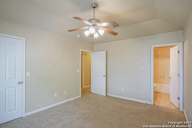 1043 Misty Acres Dr New Braunfels, TX 78130