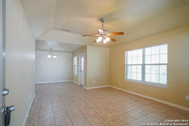 1043 Misty Acres Dr New Braunfels, TX 78130