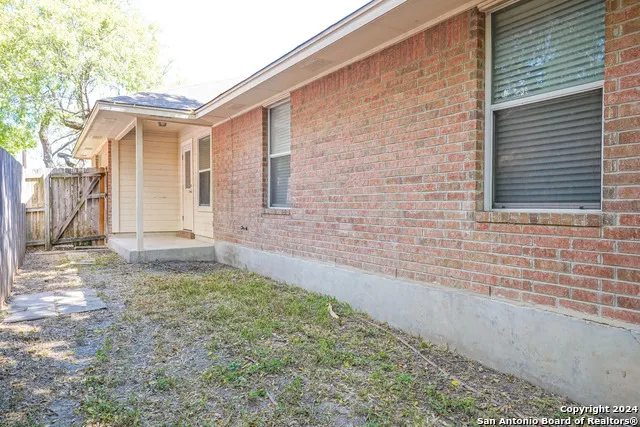 1043 Misty Acres Dr New Braunfels, TX 78130