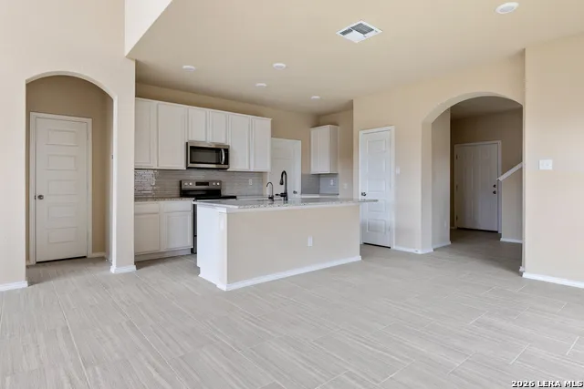 3640 WET CLOUD DR New Braunfels, TX 78130