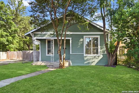 262 E SOUTHCROSS BLVD