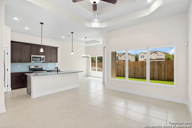 215 Park Circle Hondo, TX 78861