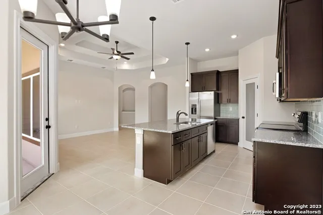 215 Park Circle Hondo, TX 78861