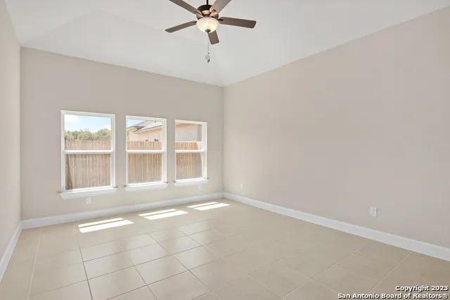 215 Park Circle Hondo, TX 78861