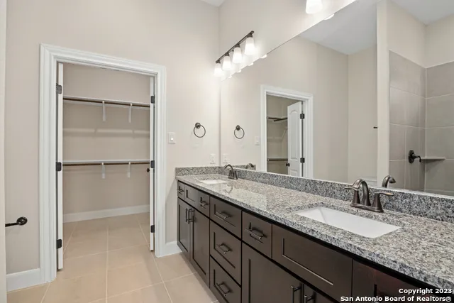 215 Park Circle Hondo, TX 78861