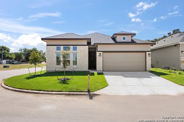 215 Park Circle Hondo, TX 78861
