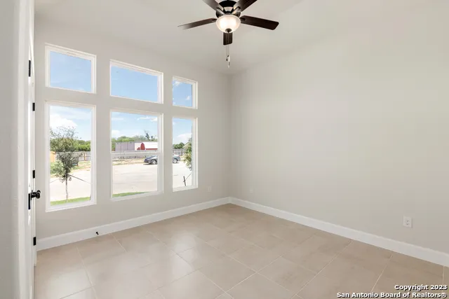 215 Park Circle Hondo, TX 78861