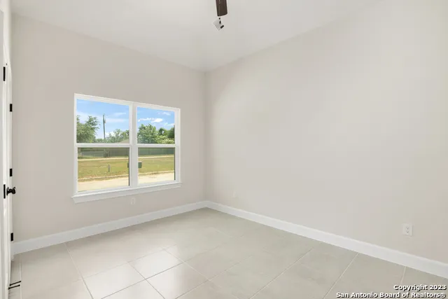 215 Park Circle Hondo, TX 78861