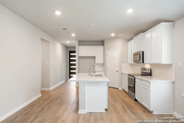 1220 Ella Xing New Braunfels, TX 78130